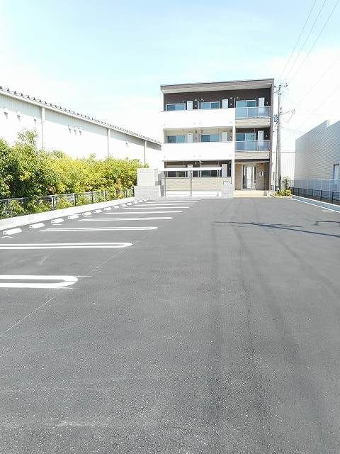 フォレスト・ヴィラの駐車場