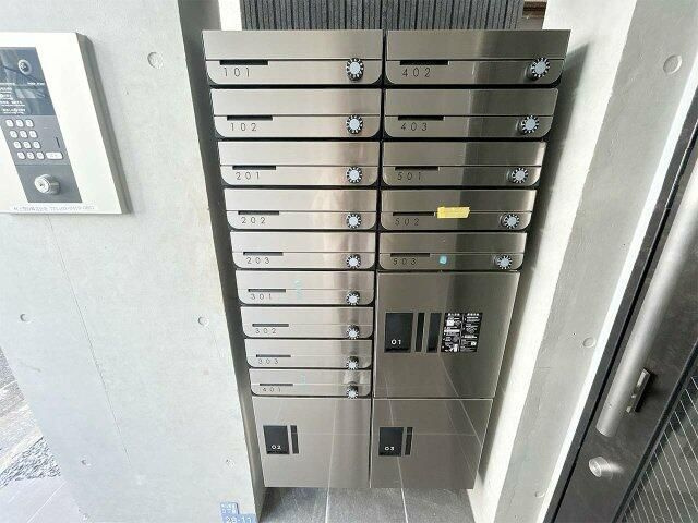 エスメラルダ日暮里のロビー