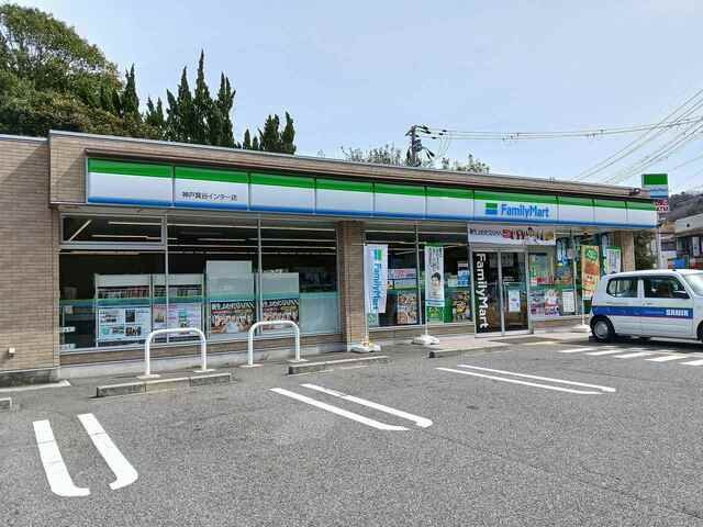 サンリット　アルファの周辺|ファミリーマート様まで320m