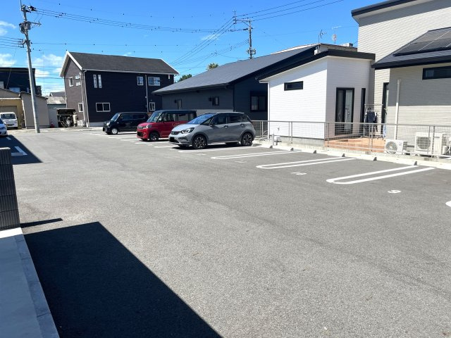 サンセット横手本町の駐車場