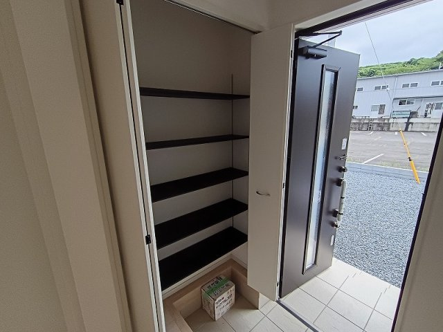 クレイドルガーデン高崎市吉井町下長根第3の玄関
