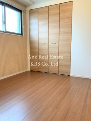 【寝室】 | ＪＡＳＰＥＲ御堂筋本町（ジャスパ御堂筋本町） | 洋室①部分です！収納スペースあります！窓もあります！