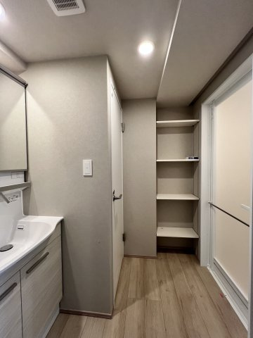 GRAN PASEO 小岩の洗面所|スペースが確保できる洗面所です
