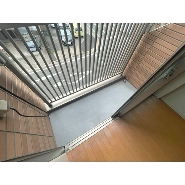 フロール尾頭橋　名古屋市賃貸　仲介手数料無料のバルコニー