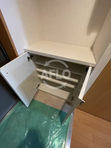 ONE ROOF FLAT FUKUSHIMAの玄関|シャルマンフジ福島　下駄箱