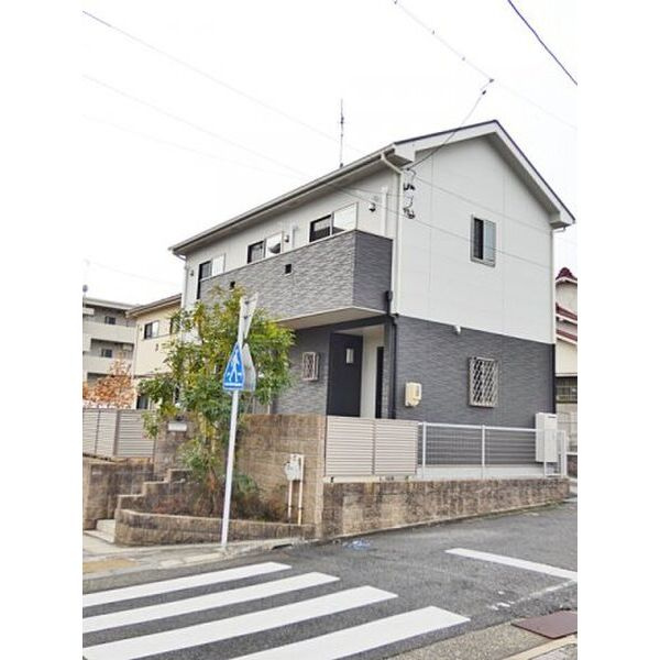 comodo八勝通の外観