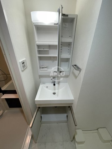 大阪市北区大淀中５丁目の賃貸マンションの洗面所|ミラージュパレス新梅田Rio　洗面脱衣所