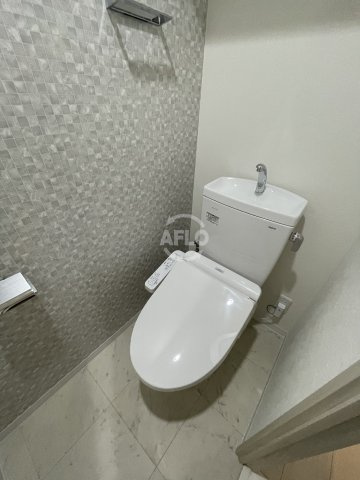 大阪市北区大淀中５丁目の賃貸マンションのトイレ|ミラージュパレス新梅田Rio　温水洗浄便座
