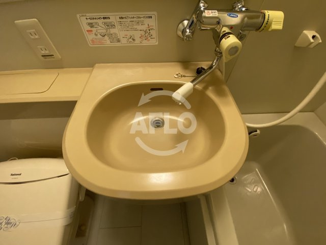 オアーゼ梅田東の洗面所|オアーゼ扇町　洗面台