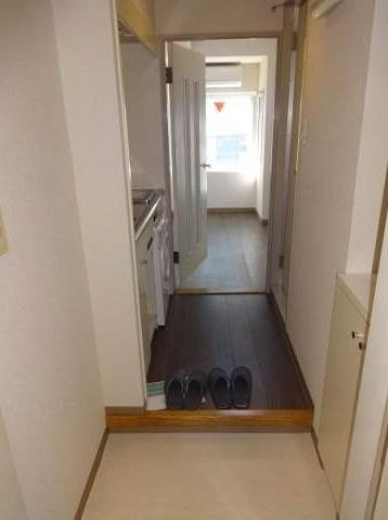 クリオ入谷壱番館の玄関