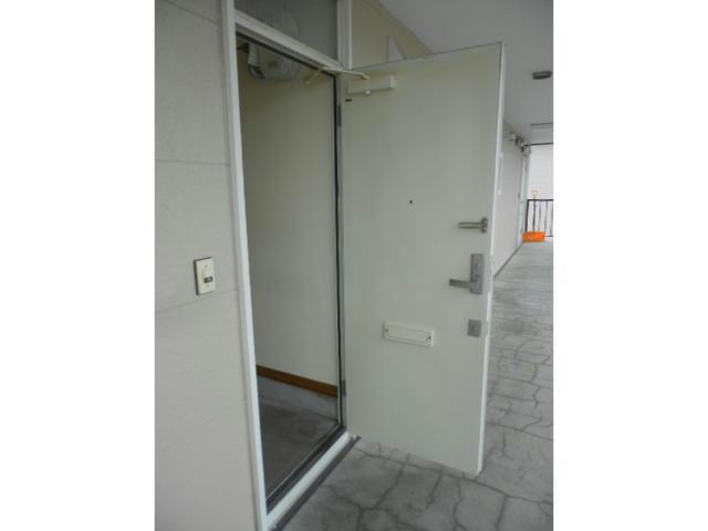 マンションエトピリカの玄関