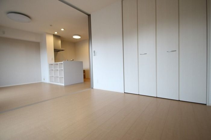 D-room山王公園の居間・リビング