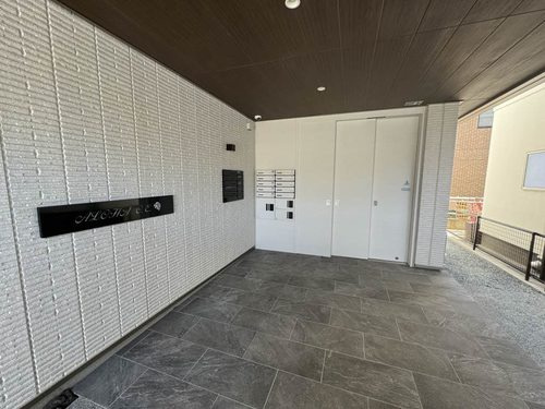 熊本市中央区大江６丁目の賃貸マンションのエントランス