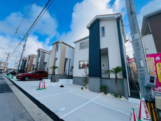 ＋＋宜野湾市嘉数-C号棟（全8棟）の前面道路含む現地写真|前面道路含む現地写真です