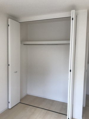 【収納】 | ☆☆新築分譲　小名浜大原２期H　長期優良住宅　限定１棟！！現地ご案内いたします♪　 | 各居室に収納あり！！