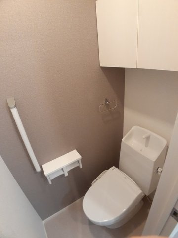 【トイレ】 | りゅうの盛Ⅱ | 落ち着いた色調のトイレです