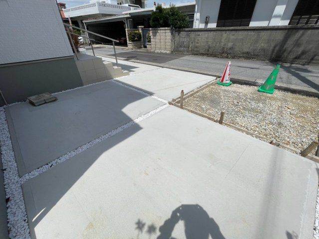＋＋宜野湾市嘉数-H号棟（全8棟）の駐車場|駐車スペースもあります