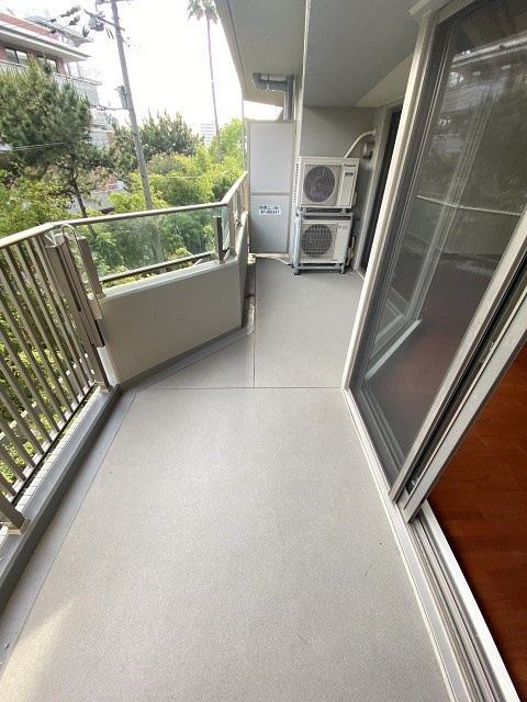 グランオアシス夙川香櫨園のバルコニー