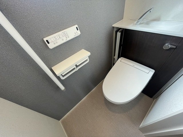【トイレ】 | プログレＮΩ | トイレもきれいです