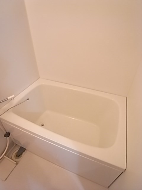 エクレール衣掛の浴室