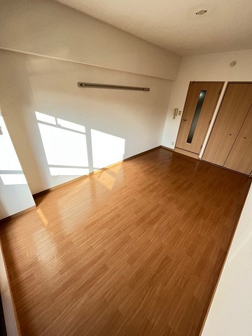 パセオ西宮北口町の居間・リビング