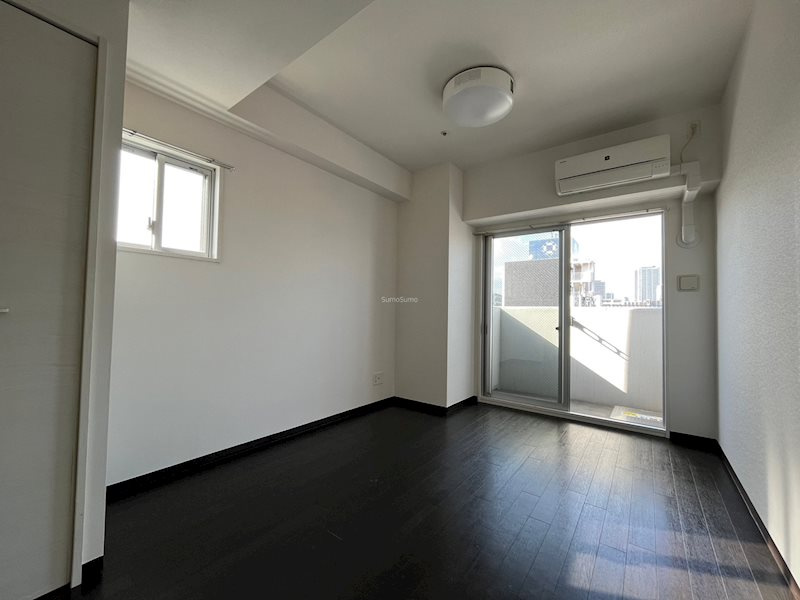 City Lux Nambaの居間・リビング