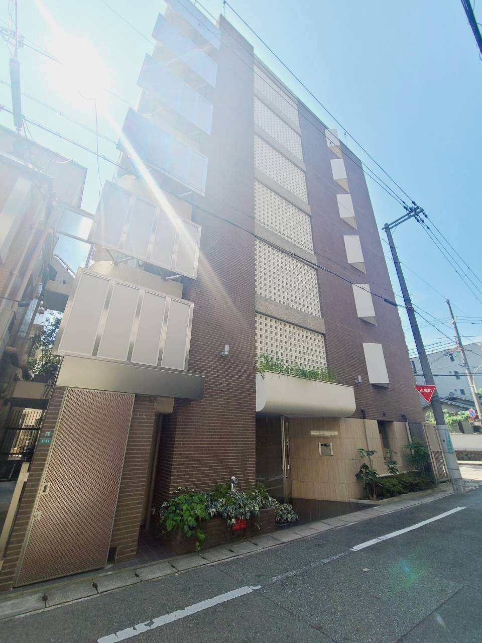 ソリューション甲子園の外観