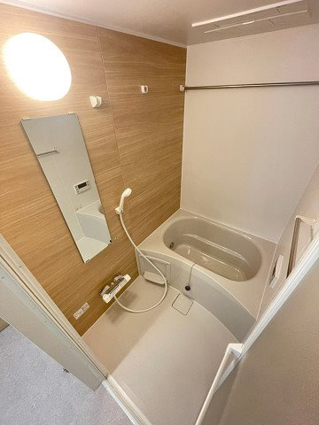 レゾナンス西宮北口の浴室