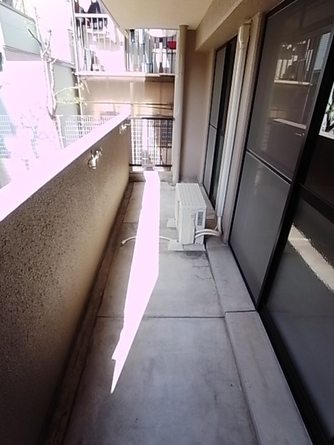 カルムイン香枦園のバルコニー