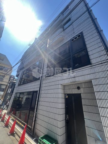 プラティーク新宿曙橋の外観