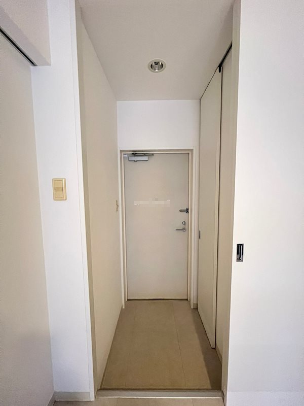 クレグラン南船場の玄関