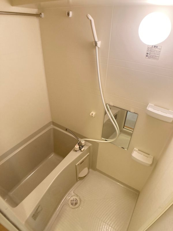 ラ・フォンテ松屋町の浴室