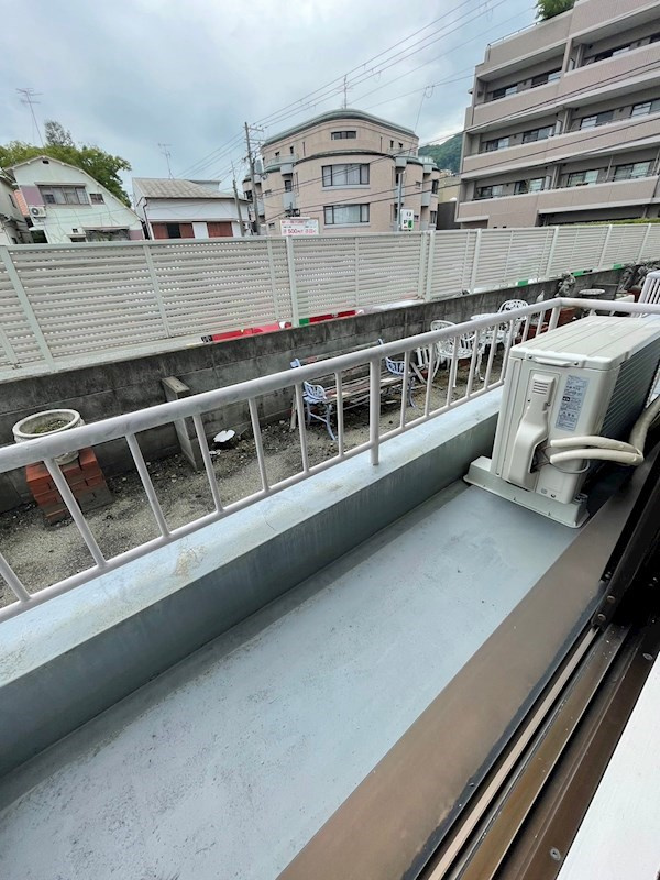 ライフイン芦屋弐番館のバルコニー