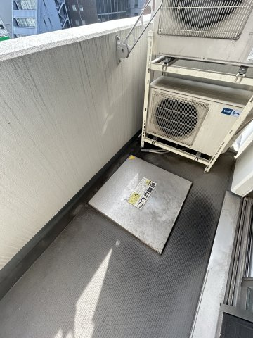 フロンティアコート堺筋本町(旧 ノーブルコート堺筋本町)のバルコニー