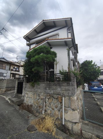 篠原本町1丁目貸家の外観