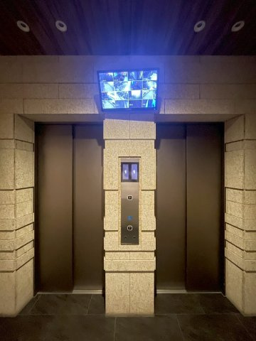ドゥーエ赤坂のエントランス