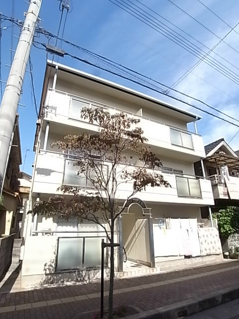 プチ・シェ・モア