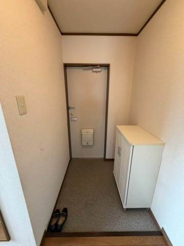 芦屋川ハイツの玄関