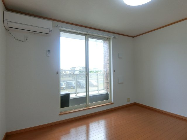 シェルメ　メゾンの内装|イメージ206号室の写真（反転あり）