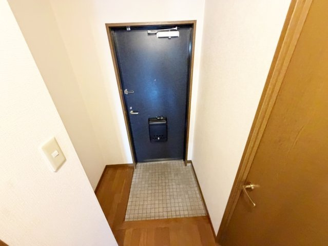 アビタシオン橋本Ⅱの玄関
