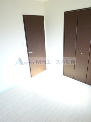 【洋室】 | アールパンション高井田