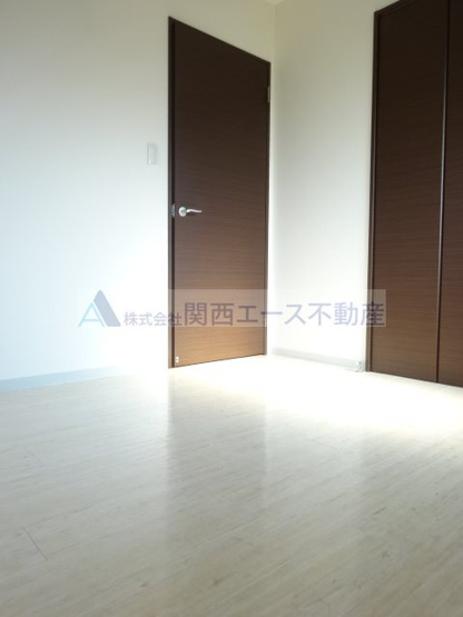 【洋室】 | アールパンション高井田