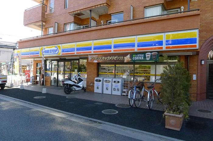 ステージファースト明大前アジールコートの周辺|ミニストップ杉並和泉町店 311m