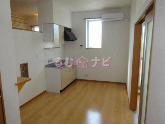 福岡市博多区諸岡４丁目のアパートの居間・リビング
