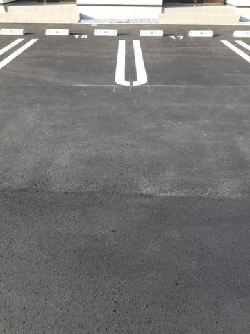 アヴニール・レイ　Ａの駐車場