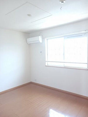 【内装】 | パラッツオ　雲雀 | 明るい室内です