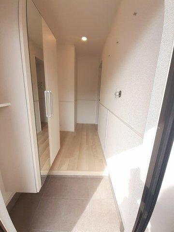 ハイツ　ムジークＢの玄関