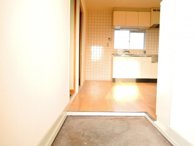 西町ロイヤルマンションの玄関