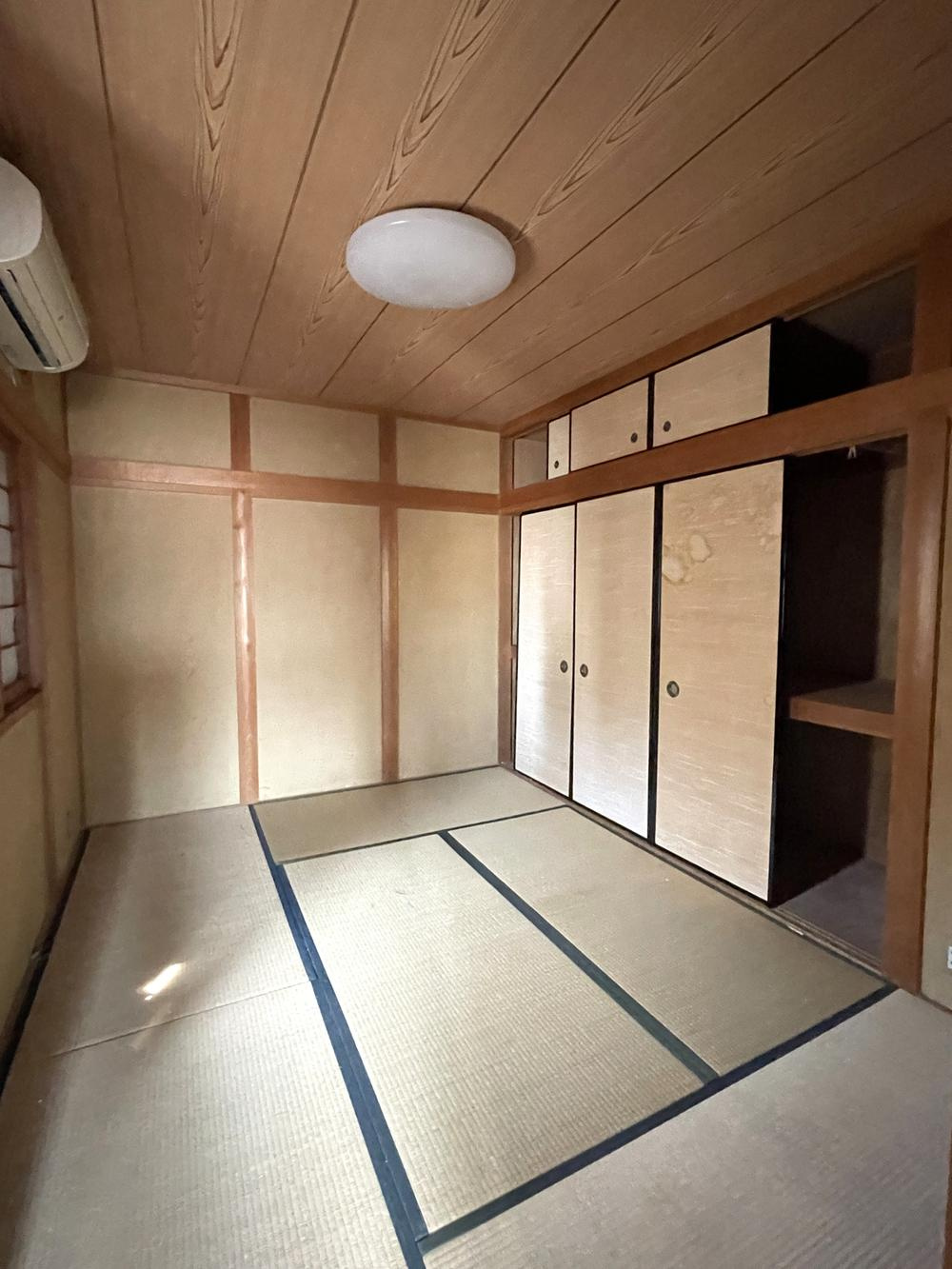 八島町　中古一戸建ての和室|和室6.0帖
■物件内覧・資金計画相談・住宅ローン相談、リフォーム相談、お問合せ受付中■
※当日・翌日のご内覧、ご相談はお電話でのお問合せがスムーズです！