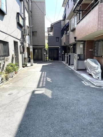 八島町　中古一戸建ての前面道路含む現地写真|■物件内覧・資金計画相談・住宅ローン相談、リフォーム相談、お問合せ受付中■
※当日・翌日のご内覧、ご相談はお電話でのお問合せがスムーズです！